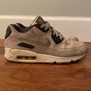 Women’s Beige Nike Air Max Size:9